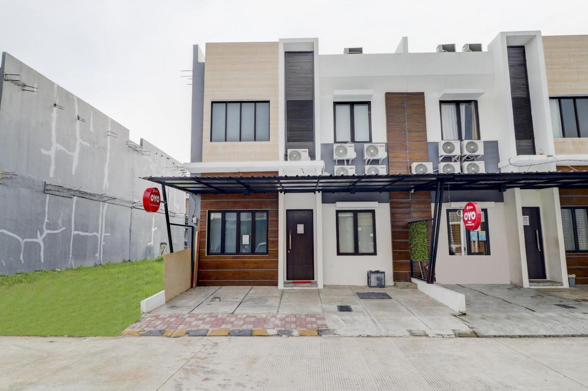Oyo 90215 Ada Residence Telukjambe エクステリア 写真